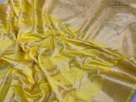 Discover the Luxurious Silk Elegance of a Bright Yellow Crepe Silk Handloom Saree Online Sale