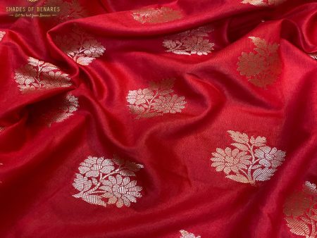 Radiant Red Crepe Silk Handloom Banarasi Saree For Discount