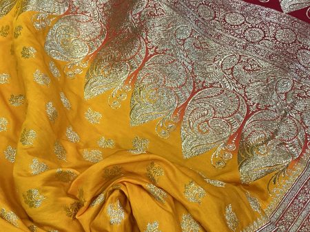 Yellow Handloom Pure Satin Silk Banarasi Saree Discount