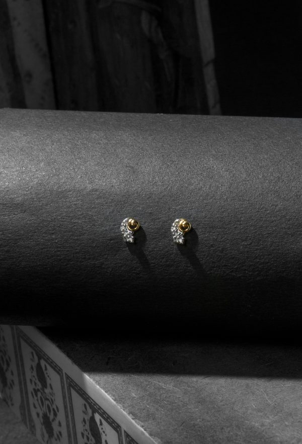 Diamond Stud Earring - Feather Detailed Fashion